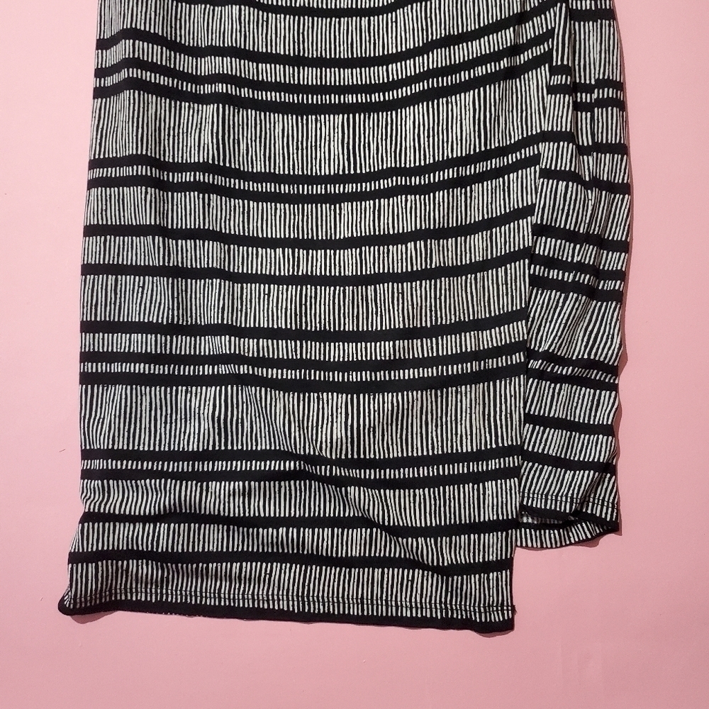 Loft Line Print Design Pattern Knit Black and White Professional Work Sleevless - Picture 3 of 7
